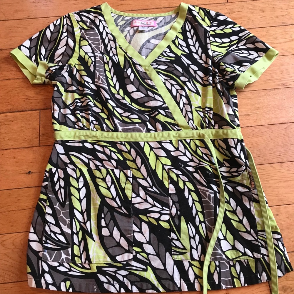 Koi Scrub top & pants size x-small